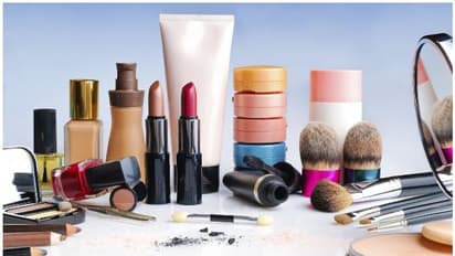 കൊച്ചിയില് അനധികൃത സൗന്ദര്യവർദ്ധക ഉത്പന്നങ്ങൾ പിടിച്ചെടുത്തു