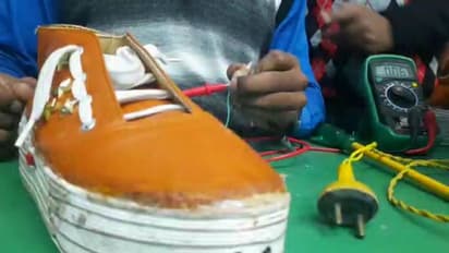 একবিংশ শতাব্দীর 'জুতো আবিষ্কার', মেয়েদের নিরাপত্তার কথা ভেবে পাদুকাতে এবার জিপিএস