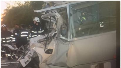 അബൂദബിയില് ബസും ട്രക്കും കൂട്ടിയിടിച്ച് യാത്രക്കാരായ ആറ് പേര് കൊല്ലപ്പെട്ടു