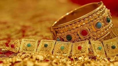 കൊവിഡ് 19 : റെക്കോർഡുകൾ തകർത്ത്, ഇന്ത്യന് ഓഹരി വിപണിയില് നഷ്ടം