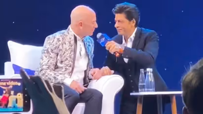 Shah Rukh Khan mulling over a startup? King Khan meets king of e-commerce