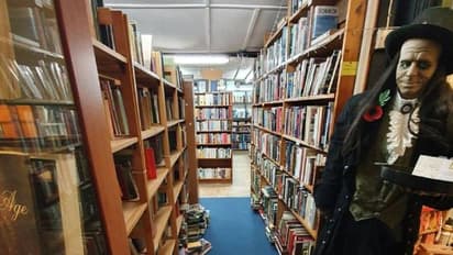 ഇന്ന് ഒരു പുസ്തകം പോലും വിറ്റുപോയിട്ടില്ലെന്ന് ട്വീറ്റ്; പുസ്തകശാലയില് പിന്നീട് നടന്നത്...