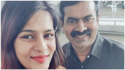 சீமானை சந்தித்த மீராமிதுன்... விமான நிலையத்தில் செஃல்பி..!