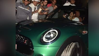 അമ്മയുടെ ആ പഴയ സ്വപ്‍നം മറക്കാതെ യുവതാരം, സമ്മാനം 39 ലക്ഷത്തിന്‍റെ കൂപ്പര്‍!