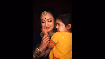 ಸಿಂಪಲ್ಲಾಗ್ ಒಂದ್ ಅಮ್ಮ-ಮಗಳ ಸ್ಟೋರಿ! ಇದು ಶ್ವೇತಾ - ಆಶ್ಮಿತಾ ಫೋಟೋಸ್!