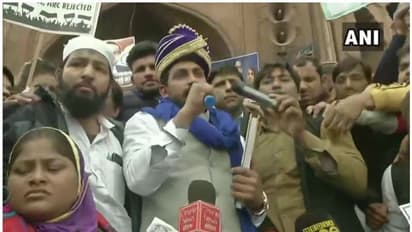 ചന്ദ്രശേഖര്‍ ആസാദ് ദില്ലി ജമാമസ്ജിദില്‍ എത്തി; പ്രതിഷേധത്തില്‍ പങ്കെടുത്തു