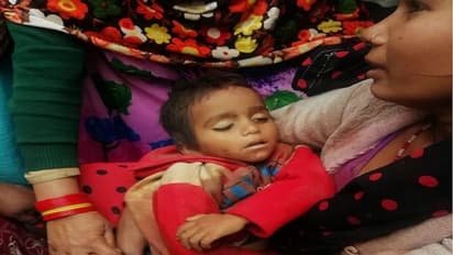 यूपी में कच्चा मकान ढहा, खेल रहे 4 बच्चे मलबे में दबे, भाई-बहन समेत तीन की मौत