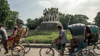 ঢাকায় পূজোর দিনেই ভোট, প্রতিবাদ-অনশনে অসুস্থ হয়ে ৪ শিক্ষার্থী