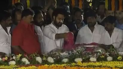 ఎన్టీఆర్ వర్ధంతి : నివాళులు అర్పించిన తారక్!