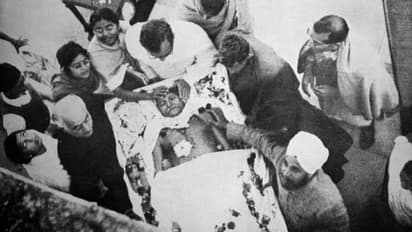 ഗാന്ധി സ്മൃതിയില്നിന്ന് ബാപ്പു വെടിയേറ്റുവീണ ചിത്രം നീക്കി; പ്രധാനമന്ത്രിക്കെതിരെ തുഷാര് ഗാന്ധി