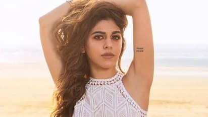 ఆ హీరో బెడ్ పై ఉంటే ఏం చేస్తావ్..? నటికి షాకింగ్ ప్రశ్న!