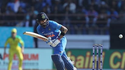 ನಾಯಕನಾಗಿ ಧೋನಿ, ಪಾಂಟಿಂಗ್ ಹಿಂದಿಕ್ಕಿ ದಾಖಲೆ ಬರೆದ ಕೊಹ್ಲಿ!