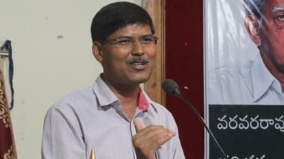 ప్రొఫెసర్ కాశీం పరారీలో ఉన్నారా..? పోలీసులకు న్యాయస్థానం అక్షింతలు