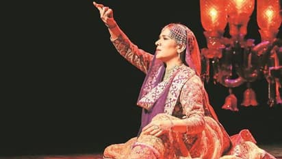 'ഖവാലി ഇവിടെ നടക്കില്ല'; യുപിയില്‍ കഥക് ഡാന്‍സ് തടസ്സപ്പെടുത്തി അധികൃതര്‍