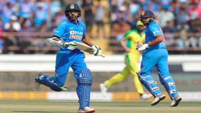 ఆస్ట్రేలియా వర్సెస్ ఇండియా: ధోనీని దాటేసిన విరాట్ కోహ్లీ