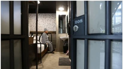 തെറ്റൊന്നും ചെയ്തില്ലെങ്കിലും ജയിലില് കിടക്കാം, പ്രേമിക്കാന്വരെ സൗകര്യവുമുണ്ട്!