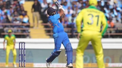 ಚಿನ್ನಸ್ವಾಮಿಯಲ್ಲಿ ರೋಹಿತ್ ಶರ್ಮಾ ಭರ್ಜರಿ ಶತಕ; ಜಯಸೂರ್ಯ ದಾಖಲೆ ಪುಡಿ ಪುಡಿ!