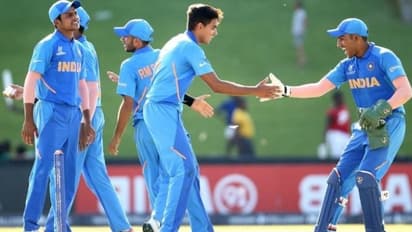 ചേട്ടന്മാര്ക്ക് പിന്നാലെ അനിയന്മാരും; അണ്ടര് 19 ക്രിക്കറ്റ് ലോകകപ്പില് ലങ്കയെ തോല്പ്പിച്ച് ഇന്ത്യ തുടങ്ങി