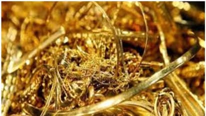 ఆలయంలో చోరీకి వచ్చి.. అక్కడే నిద్రపోయి..!