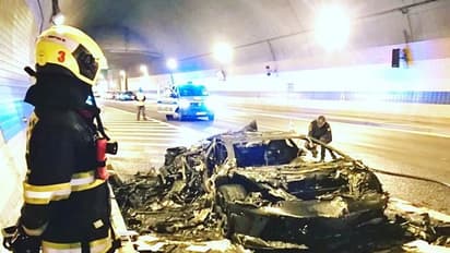 6 ಕೋಟಿ ರೂ ಲ್ಯಾಂಬೋರ್ಗಿನಿ ಕಾರು 2 ನಿಮಿಷದಲ್ಲಿ ಭಸ್ಮ; ಬೆಂಕಿ ಹಚ್ಚಿದ್ದು ಮಾಲೀಕ!