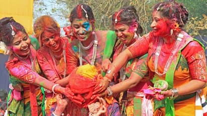 পৌষমেলার পর বসন্ত উৎসব বিতর্ক, পর্যটনে বড় কোপ বিশ্বভারতীর