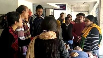 মৃত ব্যক্তিকে রেফার করার অভিযোগ, চিকিৎসায় গাফিলতি নিয়ে উত্তেজনা গুসকরায়