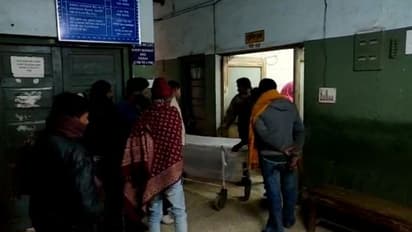 এনআরসি-র নথি সংশোধন করতে গিয়ে দুর্ঘটনায় গৃহবধূর মৃত্য়ু, গুরুতর জখম স্বামী ও দুই ছেলে