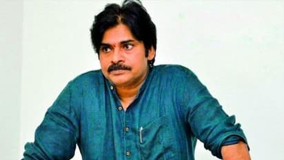 పవన్ పక్కన బిడ్డ తల్లి.. ఎవరో..?