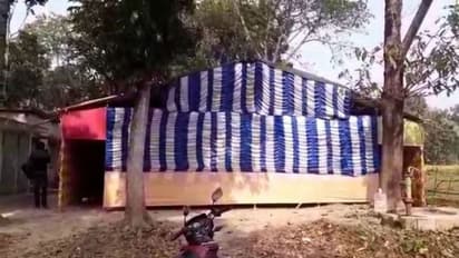 ধুমধাম করে বিয়ের আয়োজন, ঠাকুরনগরের স্কুলে 'হাফ ছুটি'