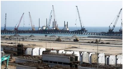 വിഴിഞ്ഞം തുറമുഖം: അടിയന്തരമായി കമ്മീഷൻ ചെയ്യണം, വൈകിയാൽ അദാനി പിഴ നൽകണമെന്ന്നിയമസഭാ സമിതി