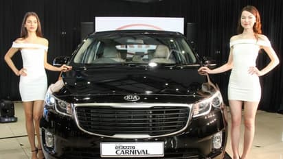 കാര്‍ണിവല്‍ അവതരിച്ചു, നിരത്തില്‍ ഇന്നോവയെ വെട്ടാന്‍!