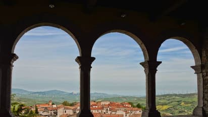 ഇറ്റലിയില് 80 രൂപയ്ക്ക് വീടുവാങ്ങാം; സ്വാഗതം ചെയ്ത് ഒരു പട്ടണം.!