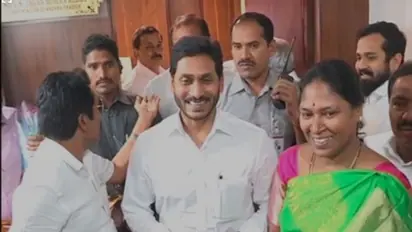 టీడీపీ అనర్హత పిటిషన్: ఎమ్మెల్సీ పదవికి పోతుల సునీత రాజీనామా