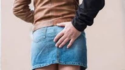 ஆயிரம் ஆண்டிகளின் பின்புறத்தை தட்டி ரசித்த ஐடி இளைஞர்... இளம்பெண்ணிடம் சில்மிஷம் செய்த போது சின்னாபின்னம்..!