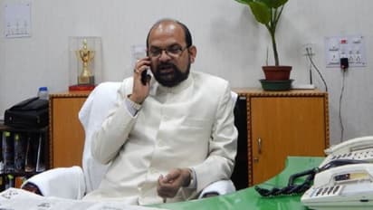 চাকরি দেওয়ার নামে মিথ্য়ে প্রতিশ্রুতি, প্রতারণায় নাম জুড়ল রাজ্যের প্রাক্তন মন্ত্রীর