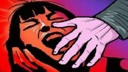 मां के पास सो रही थी मासूम, मुंह दबाकर उठा ले गया दरिंदा, डेढ़ घंटे बाद इस हाल में छोड़ा