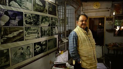 बीमारी के कारण गल गई थी उंगलियां पर लड़ते रहे गैस पीड़ितों की लड़ाई, अब पद्मश्री से होगा सम्मान