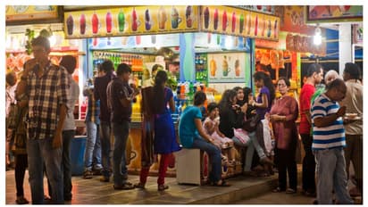 മുംബൈ ഇനി മുതല് ഉറങ്ങാത്ത നഗരം; നിയന്ത്രണം ബാറുകള്ക്ക് മാത്രം