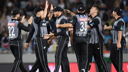 4வது டி20 போட்டி.. ஆல்ரவுண்டரை அடித்து தூக்கி நியூசிலாந்து அணியில் அதிரடி மாற்றங்கள்