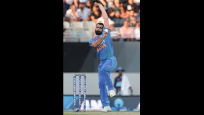 എന്റെ വീടിന്റെ മുന്നിലാണ് അയാള്‍ കുഴഞ്ഞുവീണത്; അതിഥിതൊഴിലാളിക്ക് സഹായമെത്തിച്ച അനുഭവം വിവരിച്ച് ഷമി