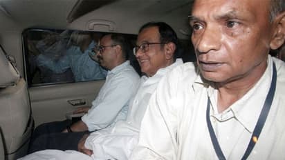 சுவர் ஏறி குதித்து ப.சிதம்பரத்தை கைது செய்தவருக்கு குடியரசுத் தலைவர் விருது..!