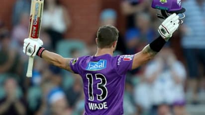 அல்டிமேட் ஃபார்மில் எதிரணிகளை அடித்து துவம்சம் செய்யும் மேத்யூ வேட்.. அதிரடி சதம்.. வீடியோ