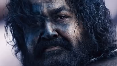 Marakkar Arabikadalinte Simham audiance review: Mohanlal, Priyadarshan have created history, say fans