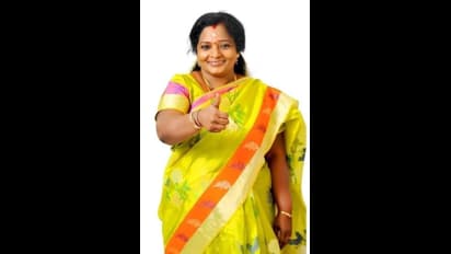 மூன்றே நாட்களில் "அடித்து தூக்கிய" ஆளுநர் தமிழிசை...! ஆடி அசந்து போன தெலங்கானா..!