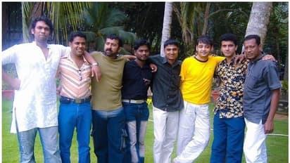 'അറിവില്ലാ പൈതങ്ങളെ ദൈവം കാത്തു!' പക്ഷെ ധര്മ്മനെവിടെ? പിഷാരടിയുടെ ഫോട്ടോയ്ക്ക് ആരാധകരുടെ കമന്റ്