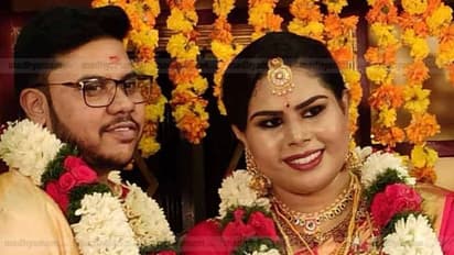 పెళ్లి చేసుకున్న తొలి ట్రాన్స్ జెండర్ వుమెన్ జర్నలిస్ట్