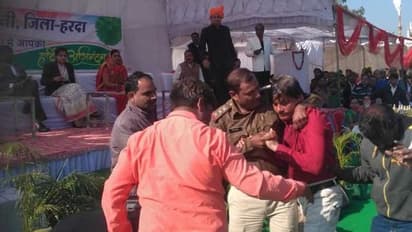 गणतंत्र दिवस समारोह के दौरान फ्रीडम फाइटर के बेटे ने किया सुसाइड का प्रयास