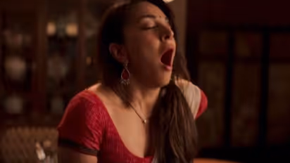 আপনার মেয়ে কি 'হস্তমৈথুন' করছে, বাবা-মা হিসাবে জানুন পরিস্থিতি সামলানোর কৌশল