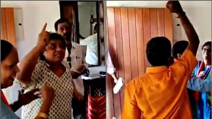 হিন্দু-মুসলিম-শিখ-ইসাই..., বাড়ি বাড়ি সিএএ প্রচারে গিয়ে মুখ পুড়ল বিজেপি-র, ভিডিও ভাইরাল