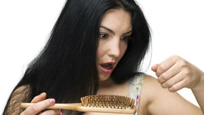 বর্ষায় চুলের সমস্যা, লম্বা এবং ঘন চুলের জন্য রইল বিশেষ ঘরোয়া এই হেয়ার প্যাক